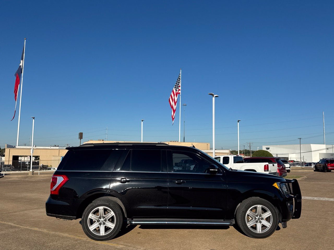 Used 2019 Ford Expedition XLT w/ Equipment Group 202A RWD image 33