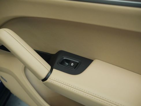 New 2026 Porsche Cayenne Coupe AWD/4WD image 33