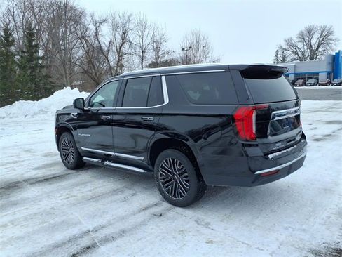 Used 2022 GMC Yukon SLT w/ SLT Luxury Package image 6