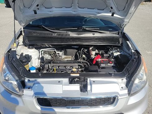 Used 2010 Kia Soul FWD image 24