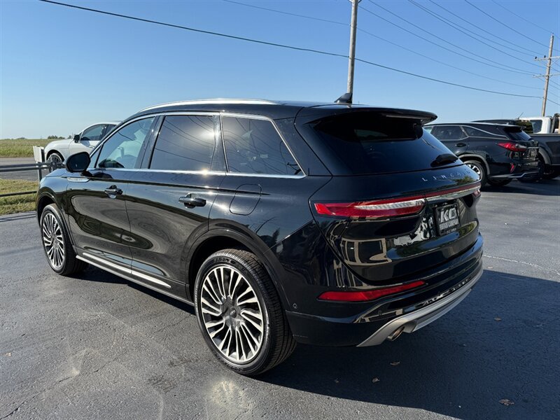 Used 2020 Lincoln Corsair Reserve w/ Equipment Group 202A AWD/4WD image 10