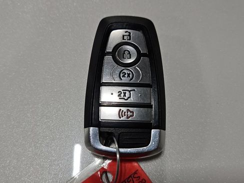 Used 2025 Ford Explorer ST AWD/4WD image 27