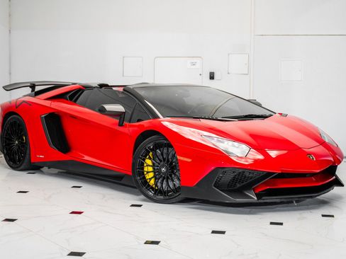 Used 2016 Lamborghini Aventador LP 750-4 Superveloce image 9