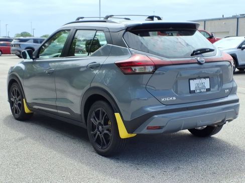 Used 2023 Nissan Kicks SR FWD image 5