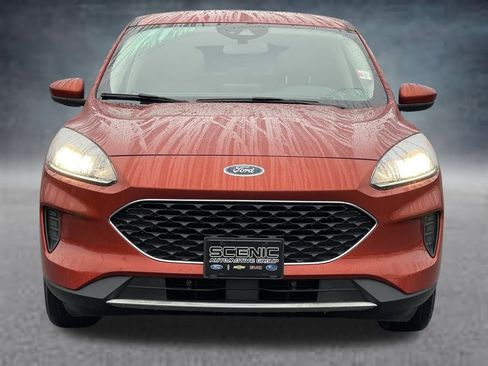 Used 2020 Ford Escape SE image 27