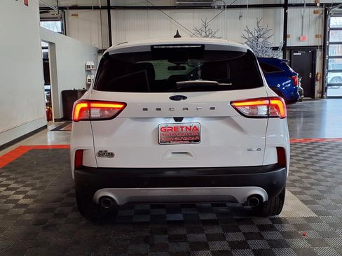 Used 2020 Ford Escape SE image 5