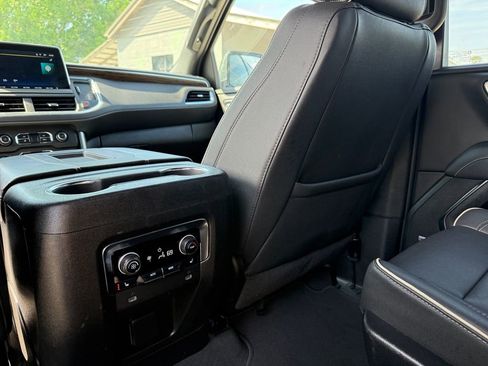 Used 2024 Chevrolet Tahoe Premier RWD image 25