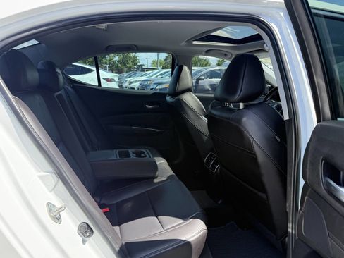 Used 2017 Acura TLX V6 w/ Technology Package FWD image 18