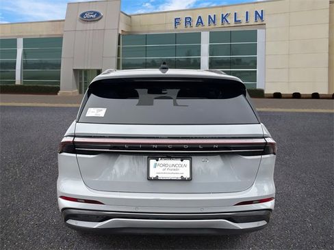 New 2026 Lincoln Nautilus Reserve w/ Jet Appearance Package image 6