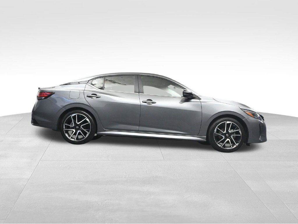 Used 2024 Nissan Sentra SR w/ SR Premium Package FWD image 28