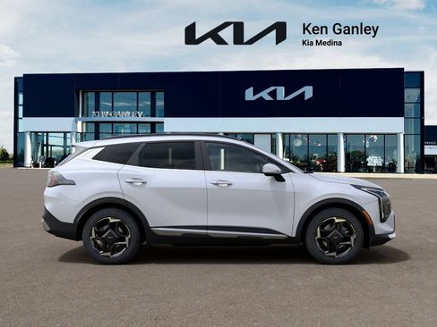New 2026 Kia Sportage EX w/ EX Panorama Roof Package FWD image 7