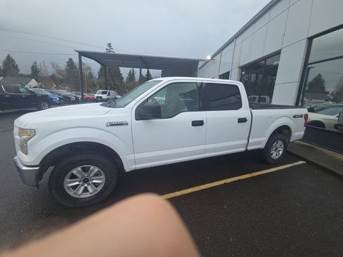 Used 2016 Ford F150 XLT w/ Trailer Tow Package image 5