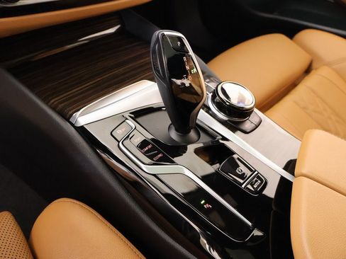 Certified 2023 BMW 530i w/ Executive Package image 9