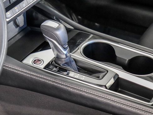 Used 2023 Nissan Altima 2.5 SV image 18