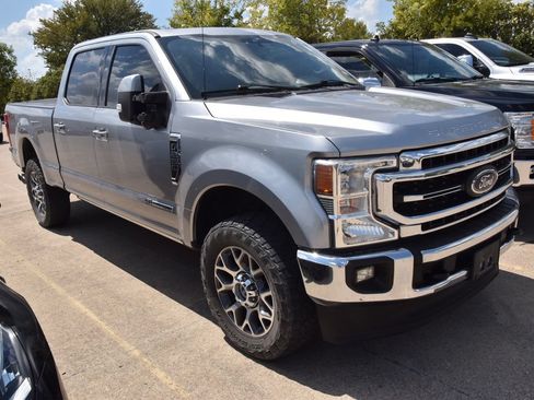 Used 2020 Ford F250 Lariat w/ Lariat Ultimate Package AWD/4WD image 4