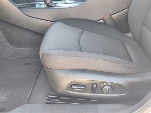 Used 2023 Chevrolet Malibu LT FWD image 26