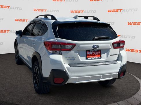 Used 2023 Subaru Crosstrek 2.0i Premium image 3