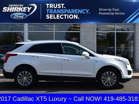 Used 2017 Cadillac XT5 Luxury w/ Driver Awareness Package FWD image 3