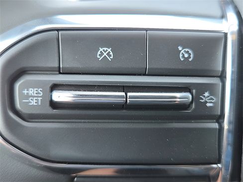 New 2026 GMC Canyon Elevation w/ Convenience Package image 16