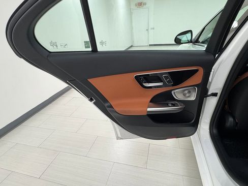 Used 2024 Mercedes-Benz C 300 4MATIC Sedan image 11