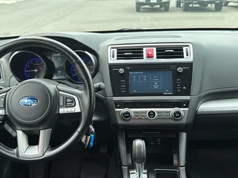 Used 2016 Subaru Outback 2.5i Premium AWD/4WD image 23