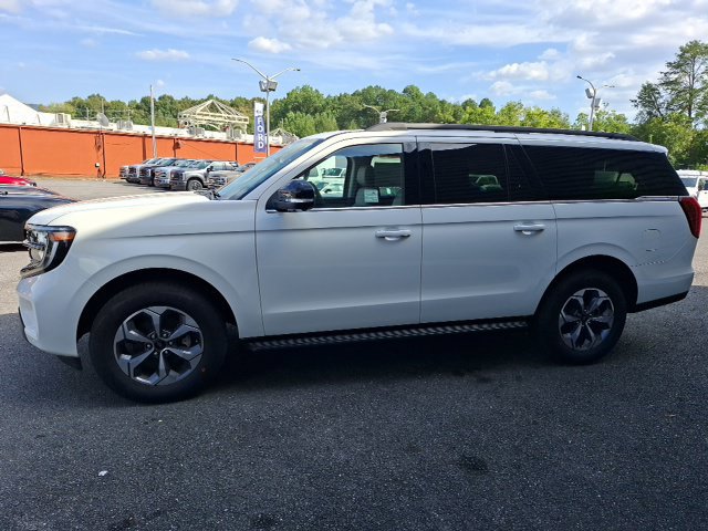 New 2027 Ford Expedition Max Active RWD image 6