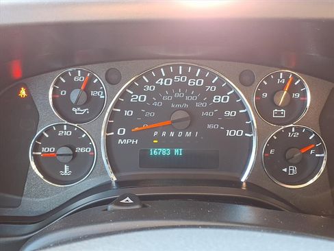 Used 2024 GMC Savana 2500 w/ Driver Convenience Package image 9