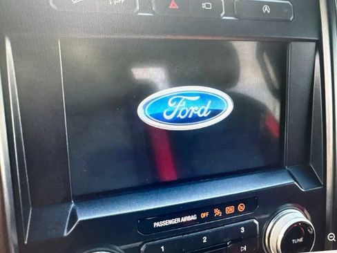 Used 2018 Ford F150 Lariat w/ Equipment Group 502A Luxury AWD/4WD image 7