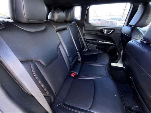 Used 2025 Jeep Compass Trailhawk AWD/4WD image 29