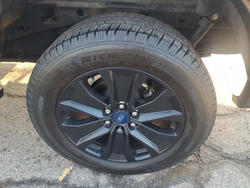 Used 2019 Ford F150 XLT w/ Equipment Group 302A Luxury image 8