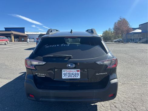 Used 2023 Subaru Outback Premium AWD/4WD image 6