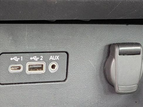 Used 2024 Nissan Altima 2.5 SV FWD image 13