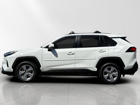 Used 2025 Toyota RAV4 XLE FWD image 7