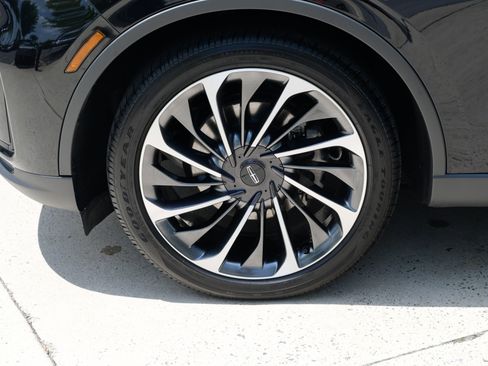 Used 2026 Lincoln Aviator Reserve AWD/4WD image 9