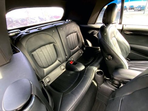 Used 2018 MINI Cooper S image 18