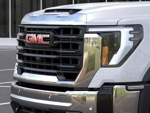 New 2026 GMC Sierra 2500 Pro w/ 1SA Pro Safety Plus Package AWD/4WD image 13