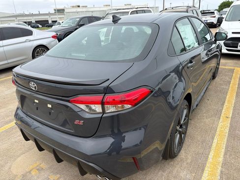 Used 2026 Toyota Corolla SE w/ SE Package FWD image 5