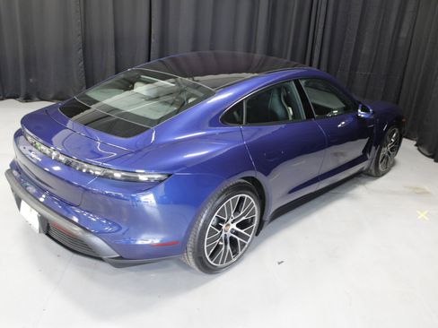 Certified 2021 Porsche Taycan image 14