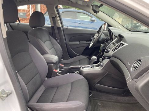 Used 2014 Chevrolet Cruze LT FWD image 18