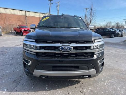 Used 2023 Ford Expedition Platinum image 2