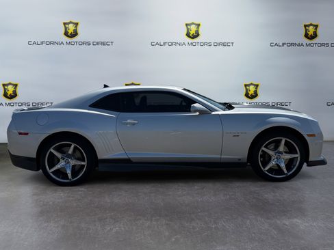 Used 2010 Chevrolet Camaro SS w/ LPO, Ground Effects Package RWD image 6