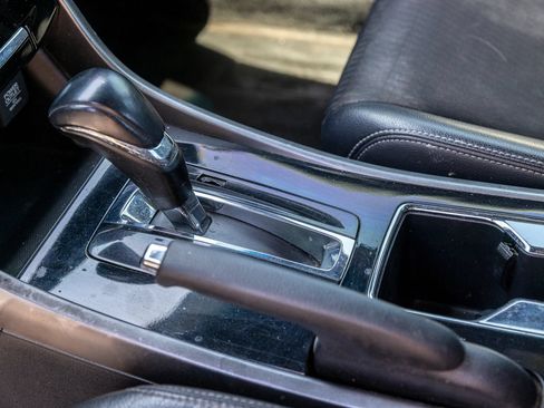 Used 2016 Honda Accord Sport image 20