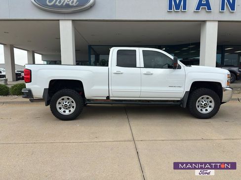 Used 2018 Chevrolet Silverado 2500 LT AWD/4WD image 1