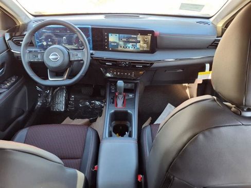 New 2025 Nissan Kicks SR AWD/4WD image 19