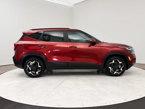 Certified 2025 Kia Seltos S FWD image 29