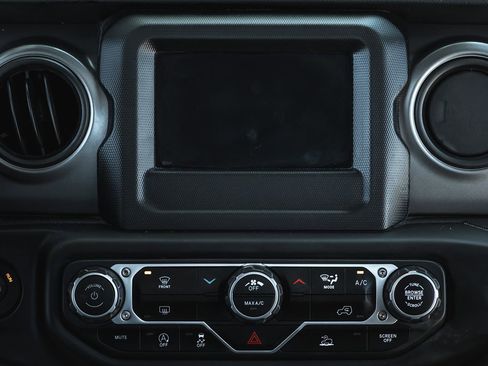 Used 2023 Jeep Wrangler Sport S image 26