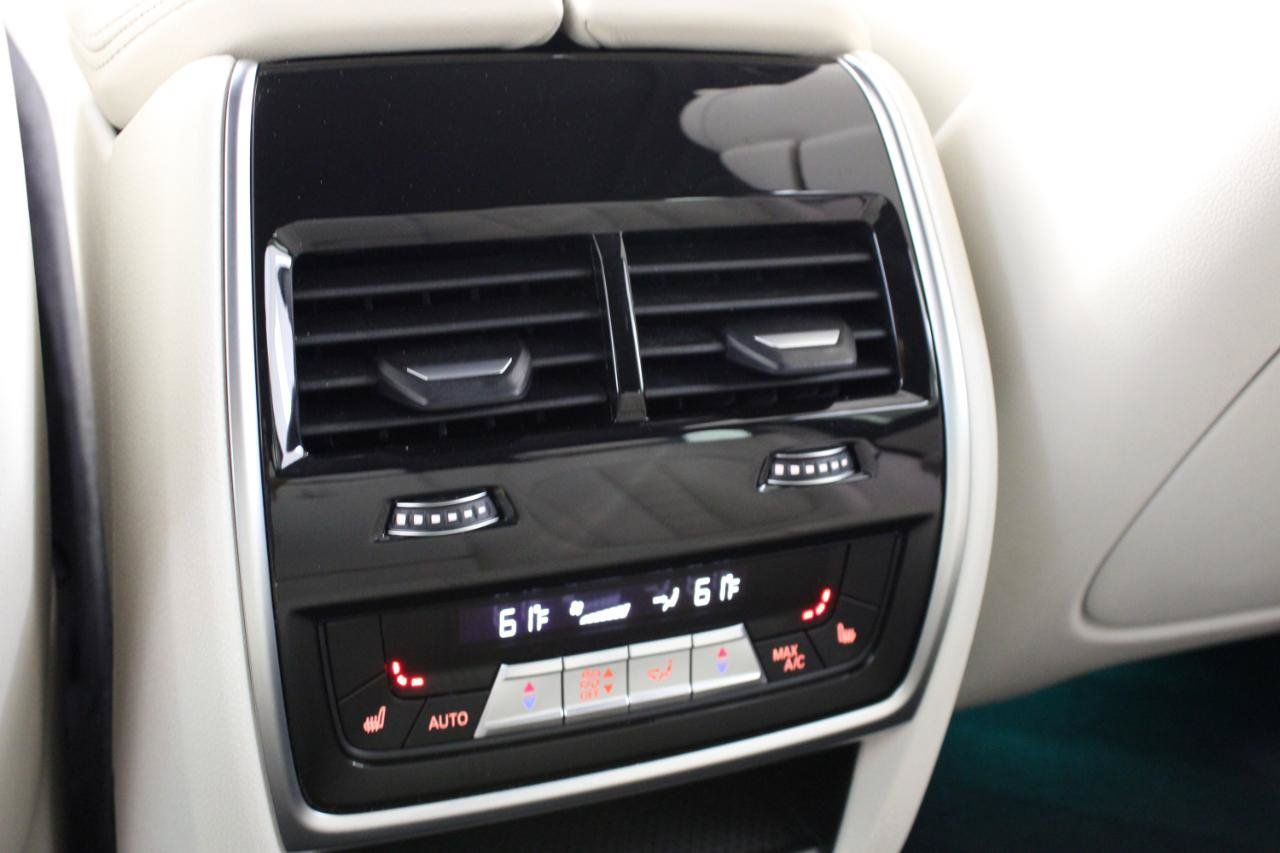 Used 2022 BMW X5 xDrive40i w/ M Sport Package AWD/4WD image 41
