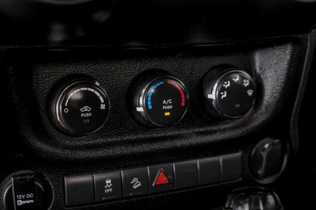 Used 2017 Jeep Wrangler Unlimited Sport AWD/4WD image 23