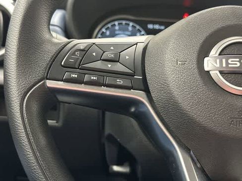 Used 2025 Nissan Versa SV FWD image 17