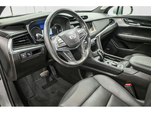 Used 2023 Cadillac XT5 Premium Luxury image 9